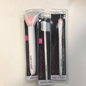 Wet N Wild Brush Bundle
